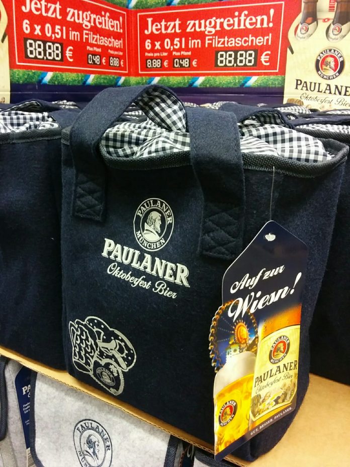 Paulaner Oktoberfest-Bier mit Filztascherl Paulaner Oktoberfest-Bier mit Filztascherl