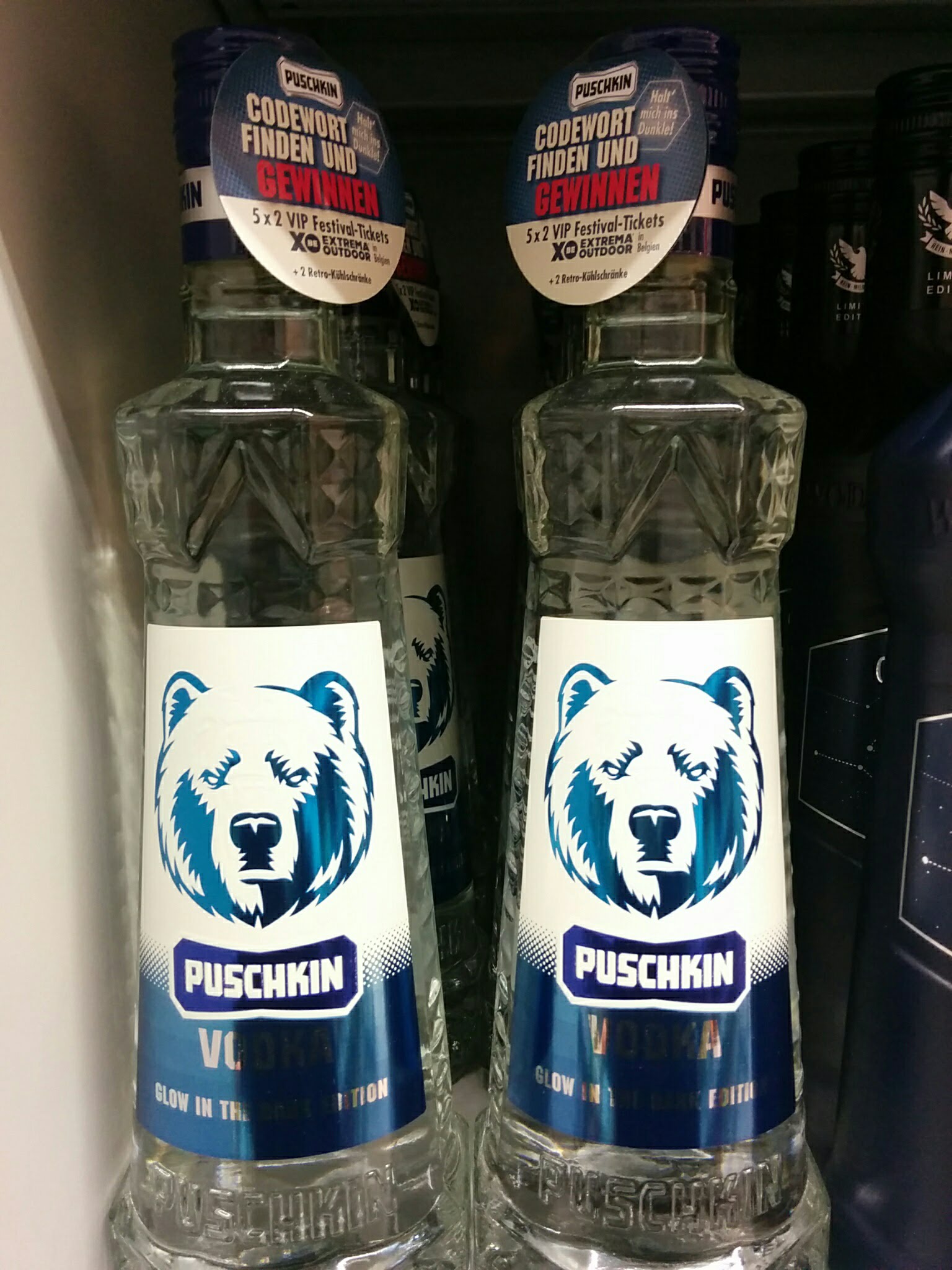 Puschkin Vodka - Glow in the dark