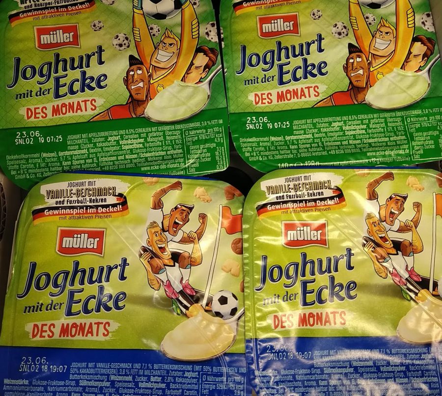 Müeller Joghurt mit der Ecke des Monats