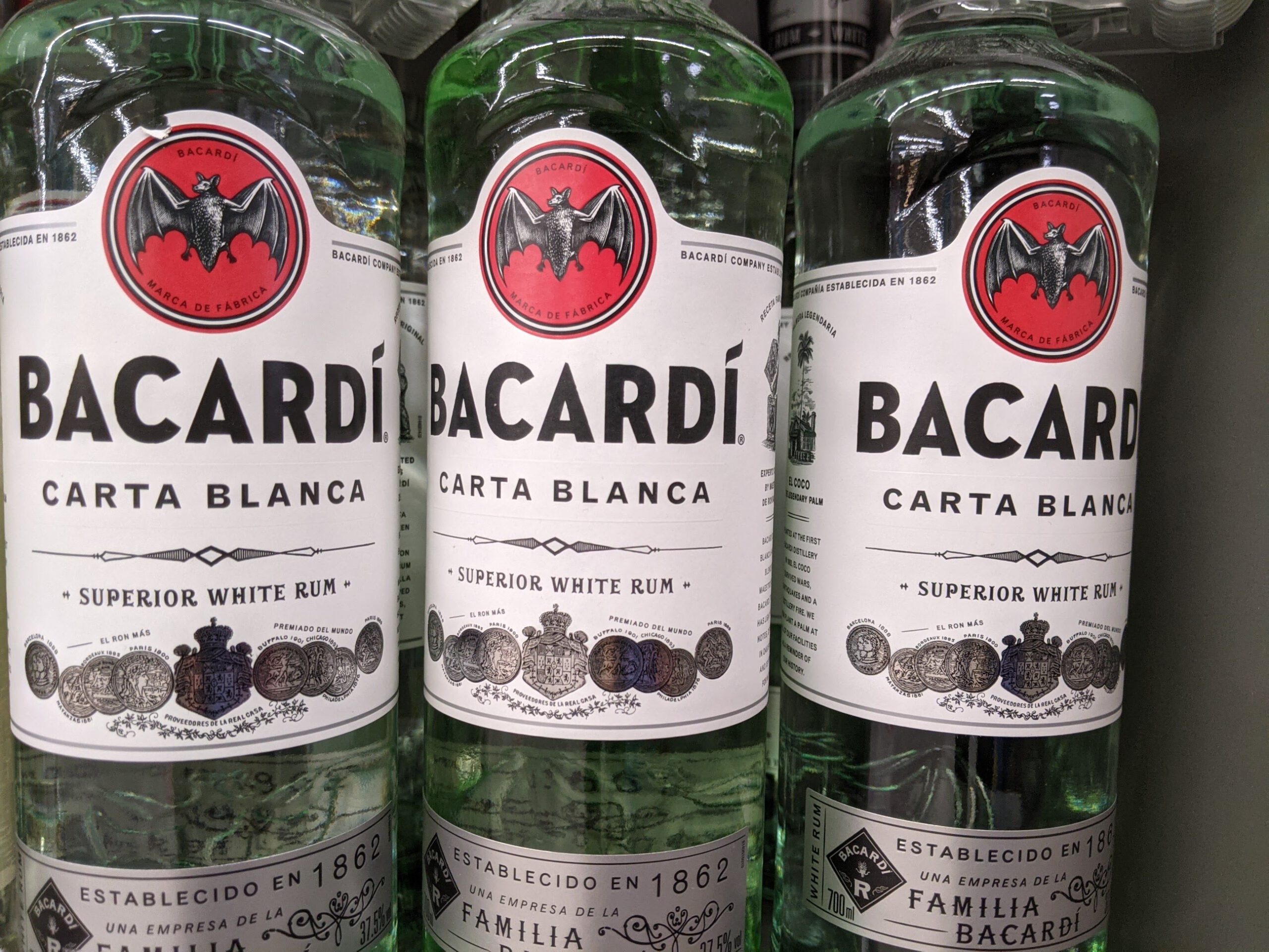 Bacardi Rum Persona Quiz: personalisierte Rumflasche gewinnen