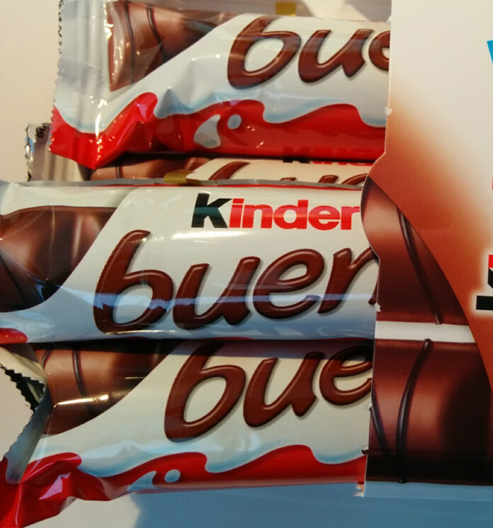 Ferrero Kinder: Edeka Bescherung - täglich Geschenke öffnen und gewinnen - Auto, Gutscheine, Kameras Ferrero Kinder: Edeka Bescherung - täglich Geschenke öffnen und gewinnen - Auto, Gutscheine, Kameras
