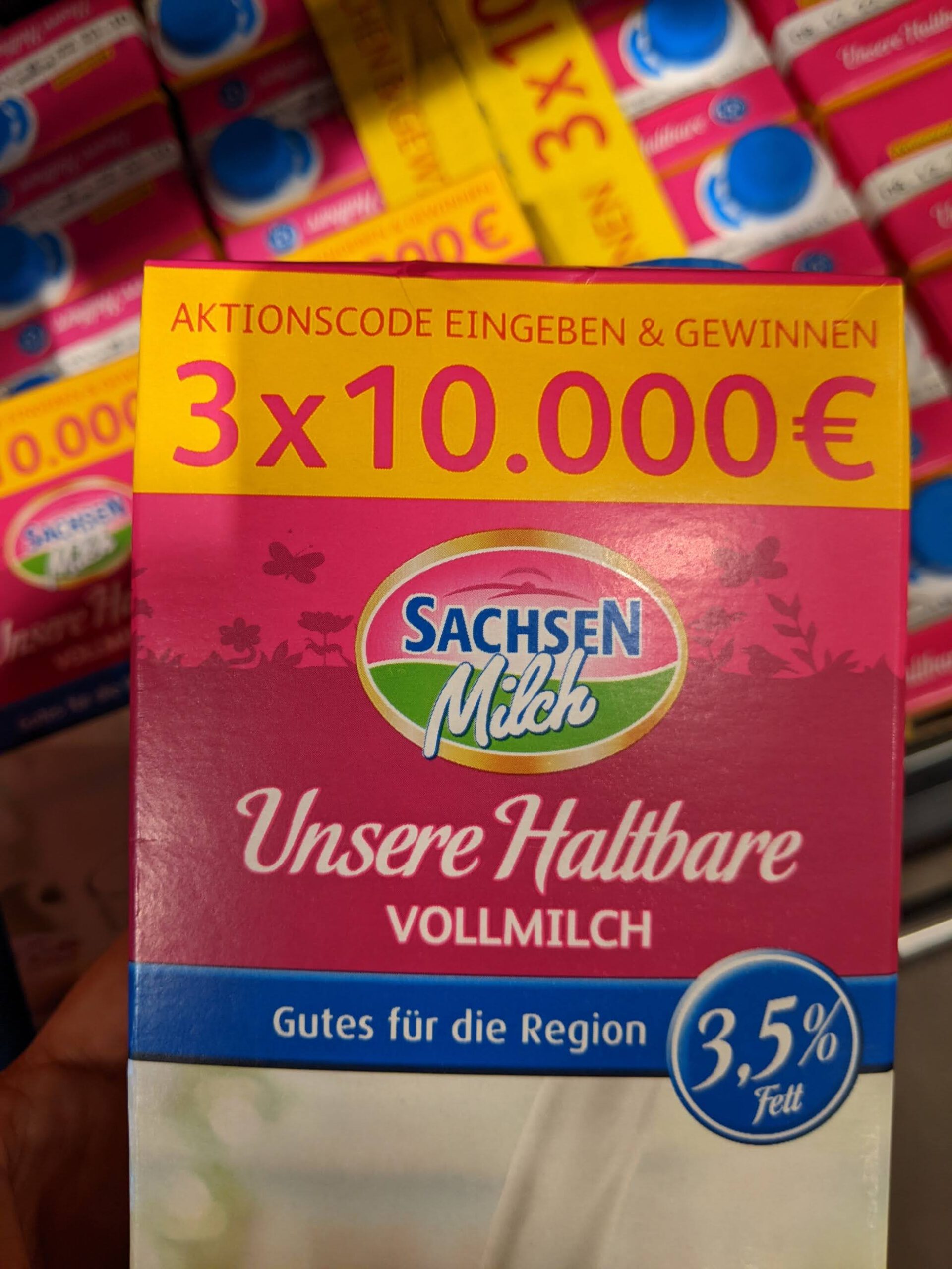 Sachsenmilch So schmeckt Zuhause. Aktionscode eingeben, 3x 10.000 Euro gewinnen