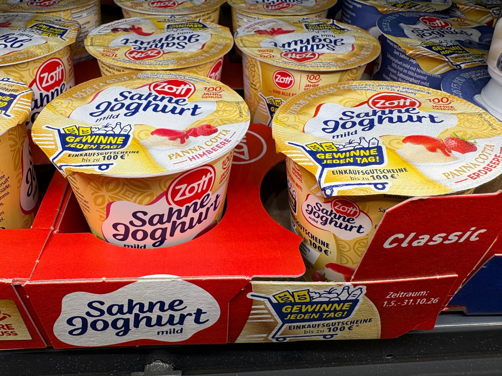 Zott Sahnejoghurt: jeden Tag 100-Euro-Einkaufsgutschein gewinnen