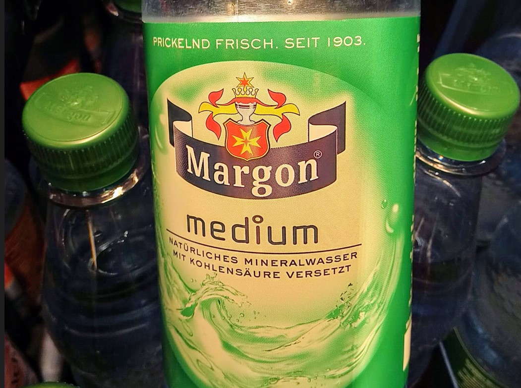 Margon: Glastrinkflaschen gewinnen